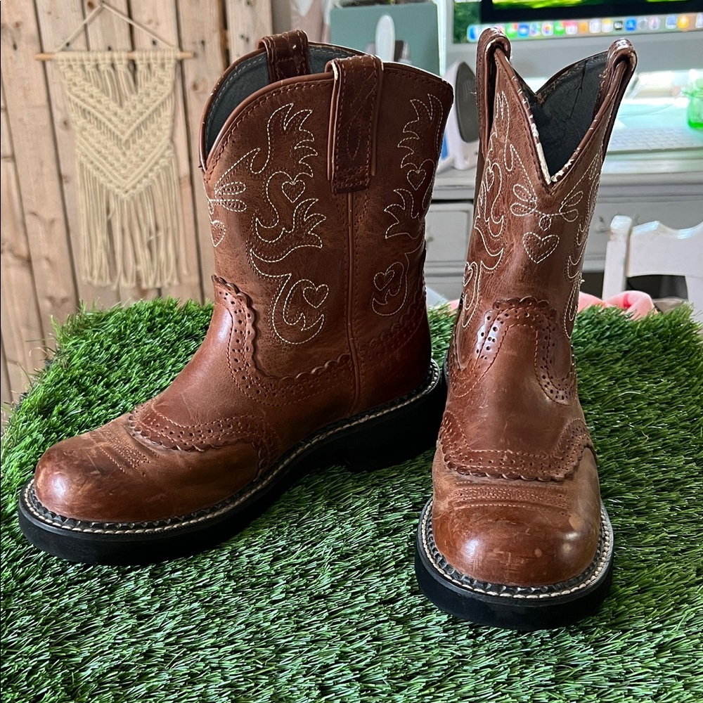 Ariat Fatbaby Saddle Russet Rebel Dapper Western Boots sz 7B